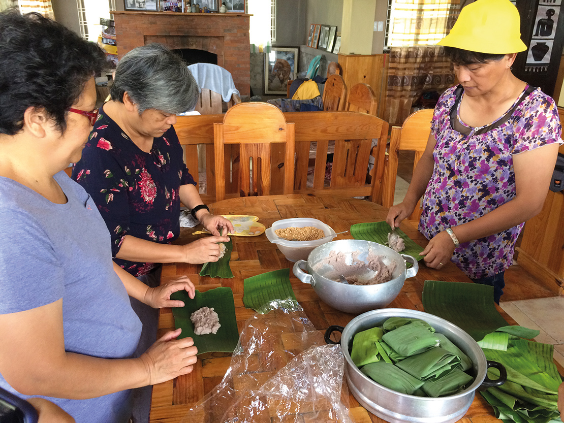 Making imbuleh, an indigenous dish from the Cordillera. Credit: PIKP.